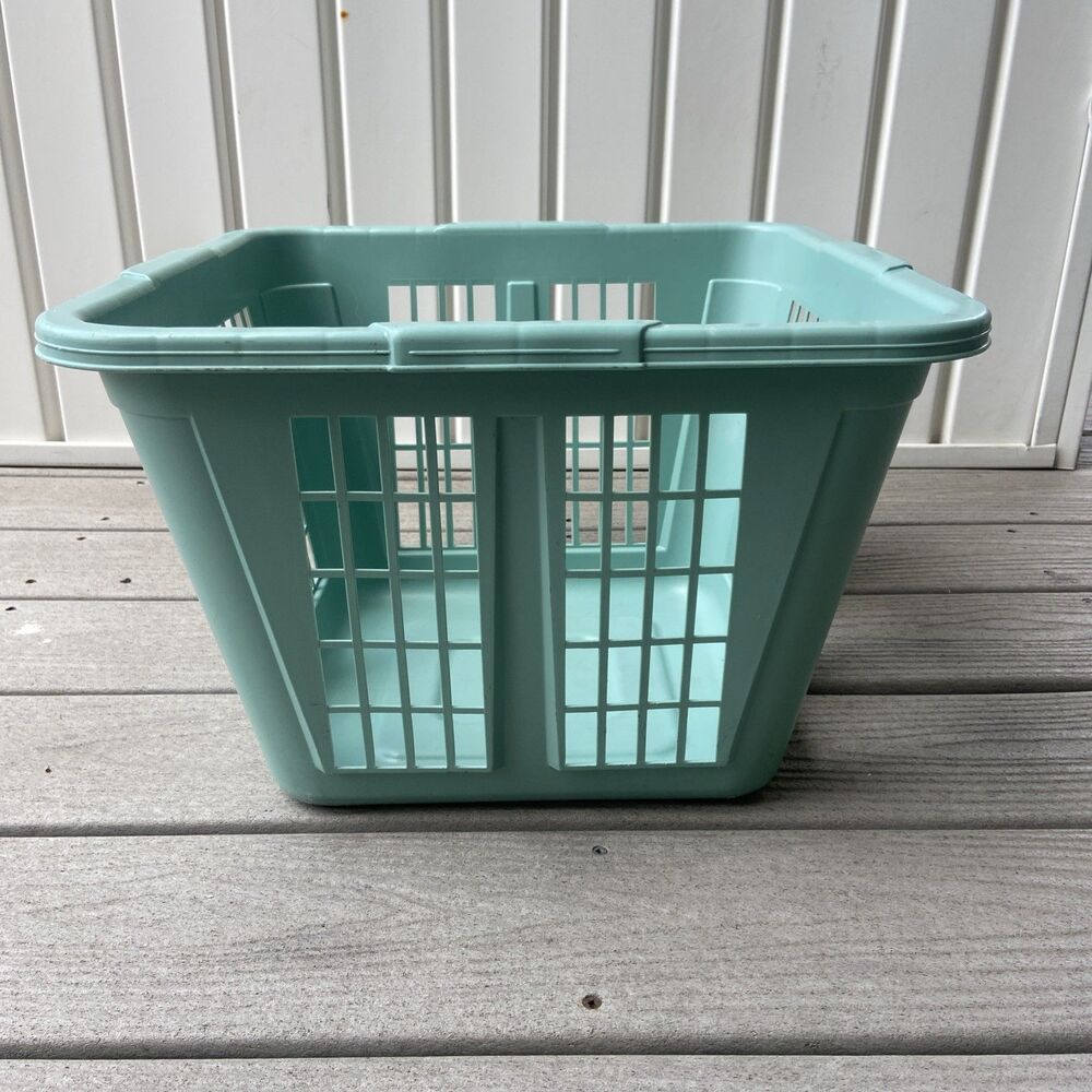 VTG 1987 Rubbermaid Laundry Basket 3/4 Bushel Model 2972  Made In USA - Picture 3 of 16